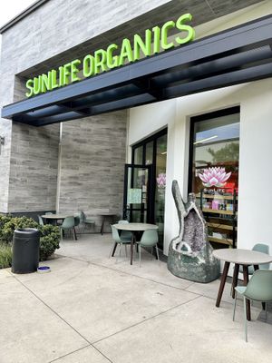 Shop Front  at SunLife Organics in Manhattan Beach