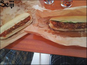 Hot Dog à emporter at Munchies in Bordeaux