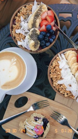 Acai bowls, oat mylk lattee  at Bunkhouse Coffee Bar in Jensen Beach