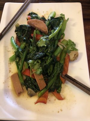 “Ham” and vegetable stir fry at Master Ruma Happy Golden Age in Phnom Penh