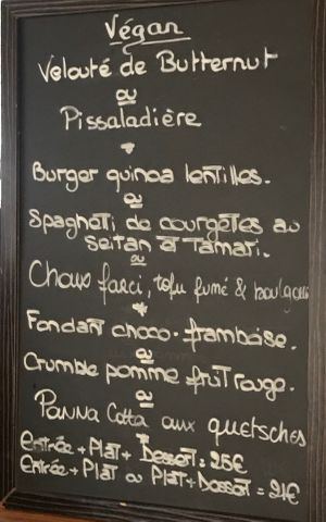 Carte vegan qui change en fonction des arrivées du marché. at La Petite Cuillère in Nancy