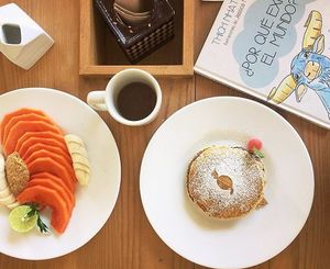 Hot cakes   at La Raiz de la Tierra in Ixtapa