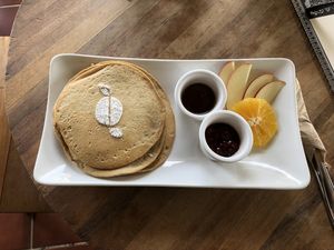 Oatmeal pancakes with plant milk. at La Raiz de la Tierra in Ixtapa