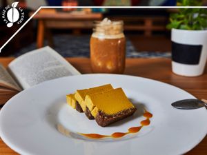 Raw mango pie at La Raiz de la Tierra in Ixtapa