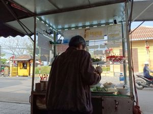 very nice!!! at Hoi Banh My Chay - Food Stall in Hoi An