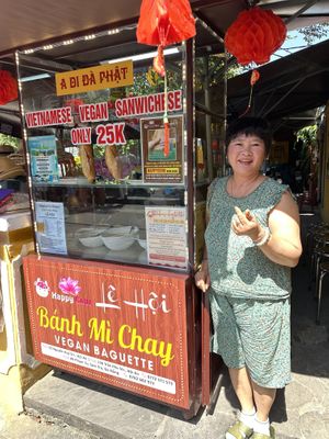 #Veganuary at Hoi Banh My Chay - Food Stall in Hoi An
