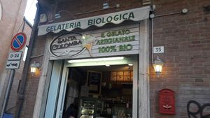 Insegna vetrina at Santa Colomba Gelateria in Rimini