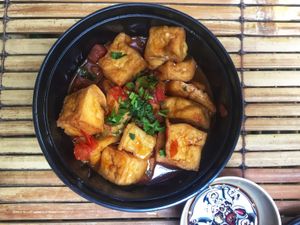 Fried tofu with tomato sauce at Da Nang Com Chay - Duong Dinh Nghe in Da Nang