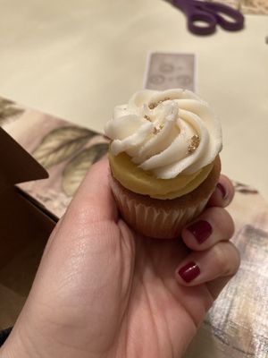 Butterbeer mini cupcake at Parlour Vegan Bakery in Boca Raton