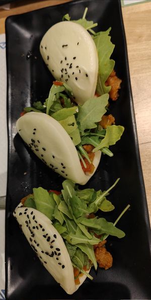 La comida y el servicio excelente, además permitir la entrada a animales. 100% recomendable at La Huella Vegana in Alcala De Henares