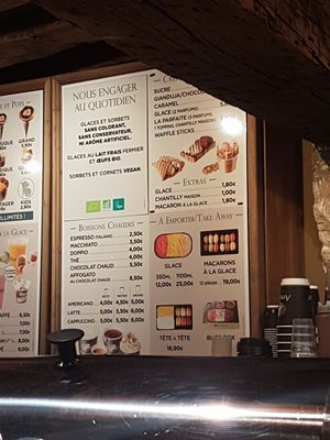 Vegan options marked at Amorino - L'ile Saint Louis  in Paris