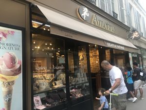 Outside at Amorino - Vavin in Paris