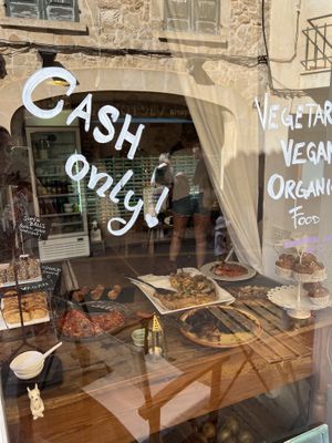 Cash only  at Verdeteja in Mallorca