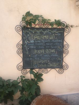 Food options at Verdeteja in Mallorca