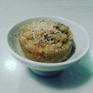 Risotto de quinoa con verduras, setas y polvo de almendras at Zona Verde in Salamanca