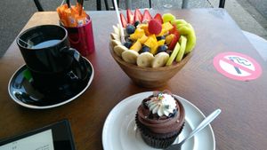 Insane Bowl + Milkshake chocolate cupcake + green tea at Insane Acai Bar in West End