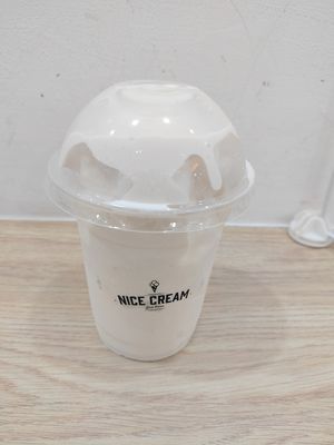 椰汁奶昔 at Nice Cream in Taipei