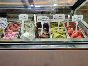 Flavors of the day at Nice Cream in Taipei