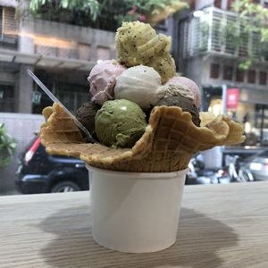 Every flavour of the day ! at Nice Cream in Taipei