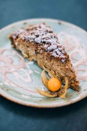 RAW vegan apple pie.  at Mom's Table  in Augsburg