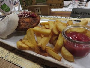 Veggie Plus Burger (vegan) with French fries at Jay & Jay in Saarbrucken