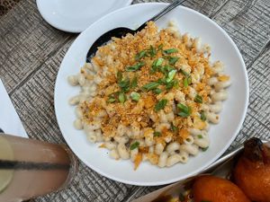 White ‘Cheddar’ Mac and Cheese at The Beer Plant in Austin