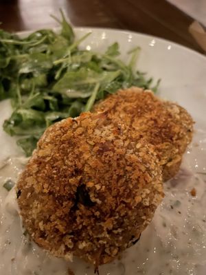 Crab cakes at The Beer Plant in Austin