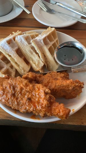 Buffalo chik’n and waffles  #Veganuary at The Beer Plant in Austin