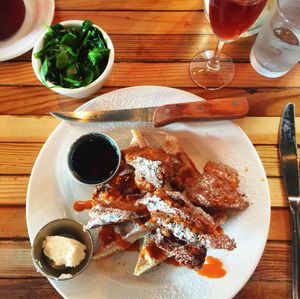 Saturday Brunch at The Beer Plant in Austin