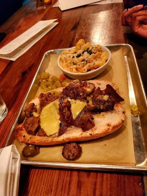 Chicago Italian beef and Mac and cheese at The Beer Plant in Austin