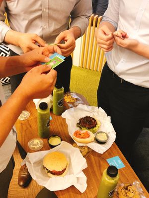 We promoted sprout & HappyCow together at the lecture 스프라우트와 해피카우를 함께 프로모션 해드렸습니다 at Sprout Korea Natural Whole Food Service in Seoul