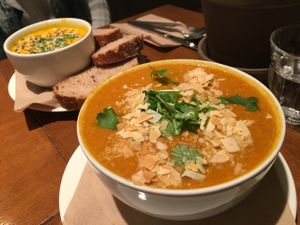India Dal & Pompoensoep at SLA - Kruisweg in Haarlem