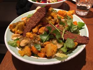 Oosterse Tempeh met five spice at SLA - Kruisweg in Haarlem