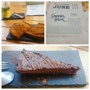 Toast in pumpkin batter & chocolate cake at Foodprintz Cafe in Lisbon
