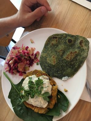 Healthy and delicious burger  at Foodprintz Cafe in Lisbon