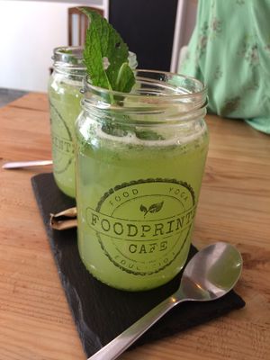 Limonada at Foodprintz Cafe in Lisbon