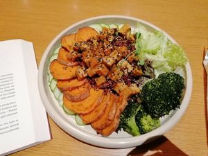 Warm bowl with sweet potato and tempeh at Raw Nest in Krakow