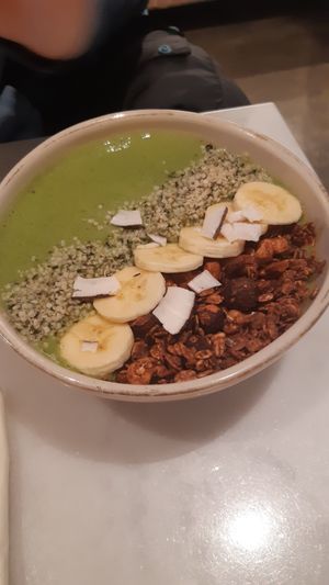 Smoothie bowl at Raw Nest in Krakow