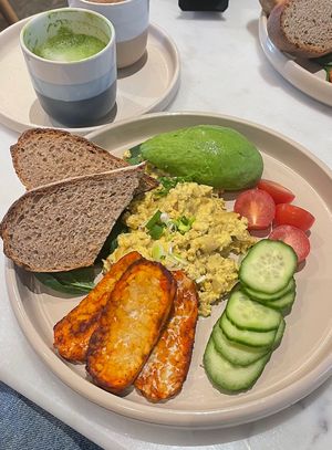 The scrambled tofu breakfast with avocado 🌱🥑 ✨  at Raw Nest in Krakow