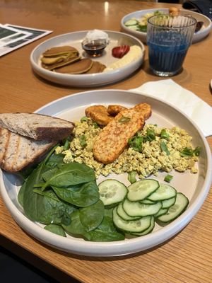 Scrambled tofu with tempeh  at Raw Nest in Krakow