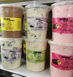 Variedad de helados! 😻 at El Rincon de Tacotlan in Puebla