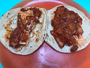 Tacos with adobo, just the right amount of spice 🌶 at El Rincon de Tacotlan in Puebla