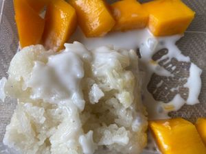 2x   DE2. Mango Sticky Rice	  RM 28.00	
 at Veggielicious Thai in Petaling Jaya