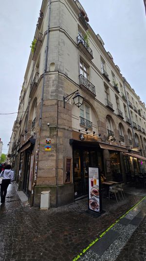 On the corner at Amorino - Chateau in Nantes