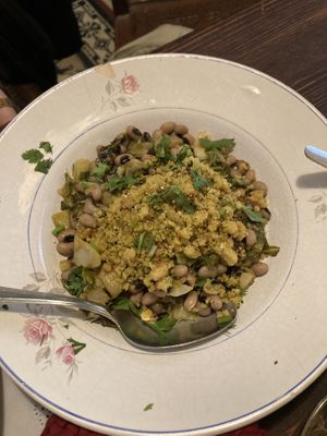 Black eyed peas with corn crumbs   at A Venda in Faro