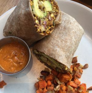 chorizo tofu burrito w quinoa anasazi beans and pick de gallo  at True Food Kitchen in Palo Alto