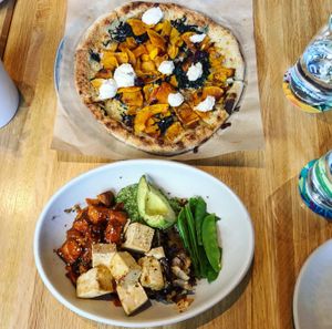 Ancient grains bowl and butternut squash pizza at True Food Kitchen in Palo Alto