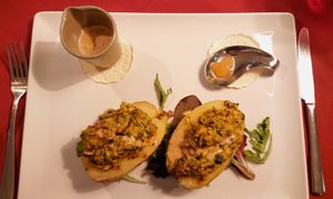 Filled baked potato with peanut sauce at L'arte in Cucina in Dusseldorf