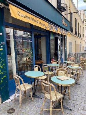 Terrace at Primeur Cantine in Paris