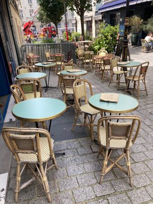 Terrace at Primeur Cantine in Paris